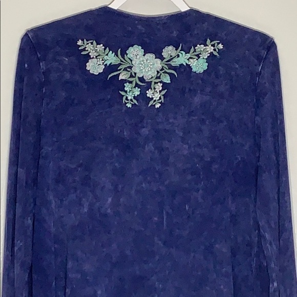 Francesca’s Alya Romantic Embroidered blue open front Cardigan medium nwt new - Picture 3 of 7
